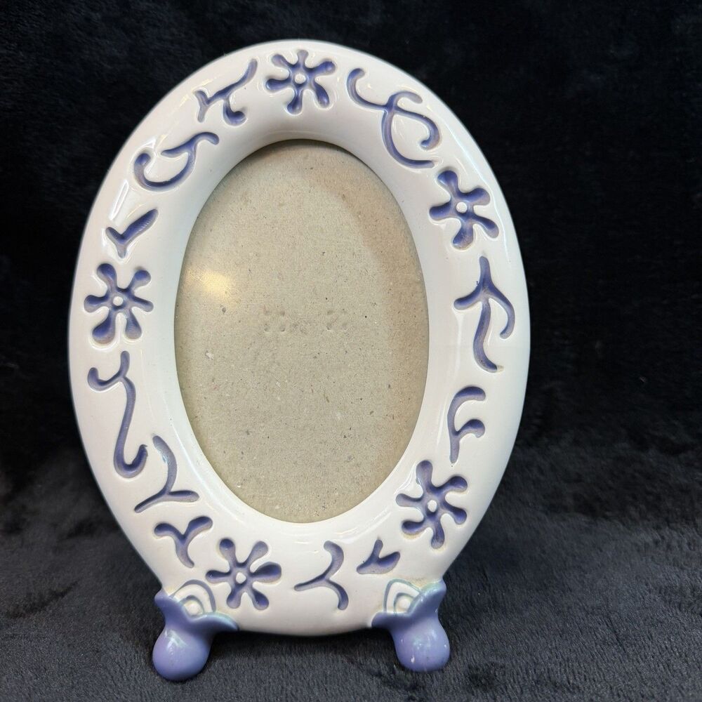 Picture Frame Vintage Purple White Flower Oval Ceramic Cottage Granny Core 4x6